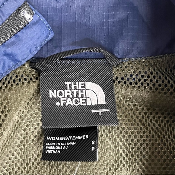 The North Face NWT Women’s TNF X Windbreaker Jacket in Blue/Black/Green Size S - Picture 11 of 15